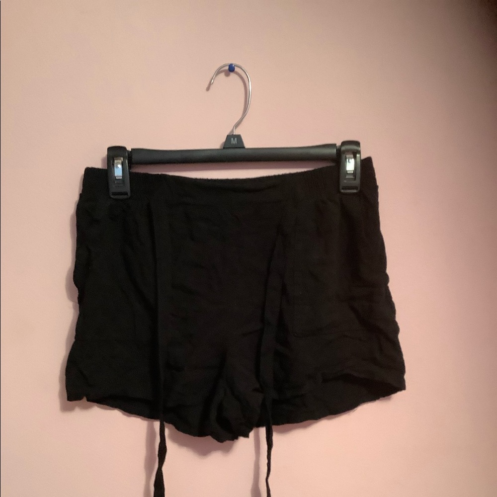 Size 8 never worn black stretch shorts
